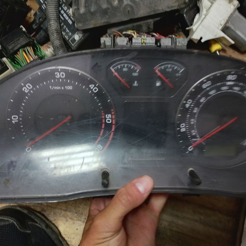 Skoda Superb I 1.9 TDI speedometer used, part 3U0920840A