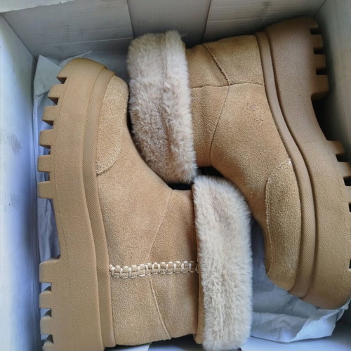 Boots with fur beige brown size 36.5 like new