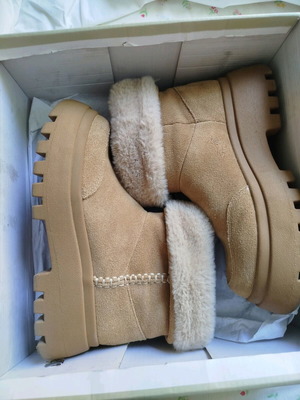 Boots with fur beige brown size 36.5 like new