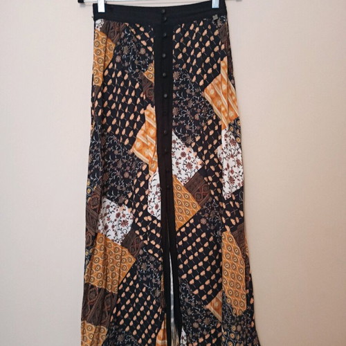 Attrattivo long skirt like new, size small