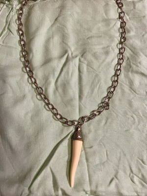 Vintage long necklace used, beige