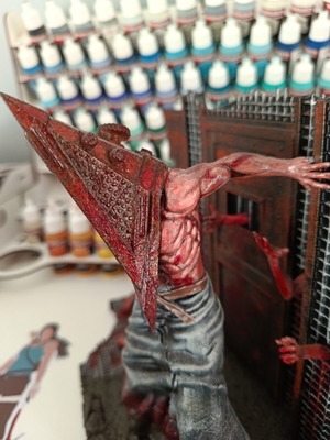 Pyramid Head hand painted horror diorama