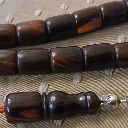 Worry beads horn of bovine used with metal elements and tassel