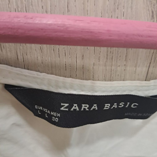 Zara sleeveless top like new, white, size L