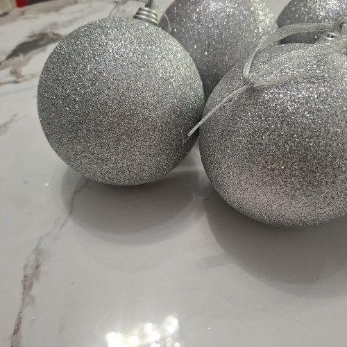 Set of 6 Large Silver Christmas Balls 10cm, glitter