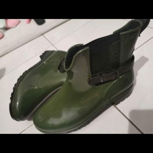 Tom Tailor galotses used, size 40, green with fur lining