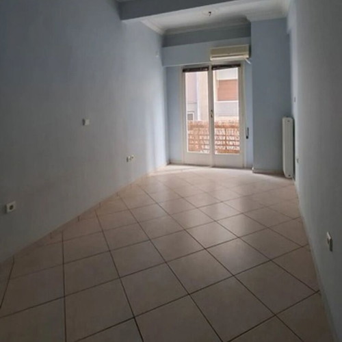 Apartment 132 sqm in Piraeus, 3 bedrooms, 1st floor, good condition