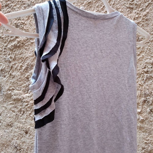 Women's elastic t-shirt XS grey with ruffle new