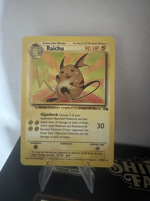 Raichu 29/62 Fossil Set Pokémon TCG card like new