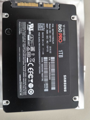 Samsung 860 Pro 1Tb SSD used in very good condition