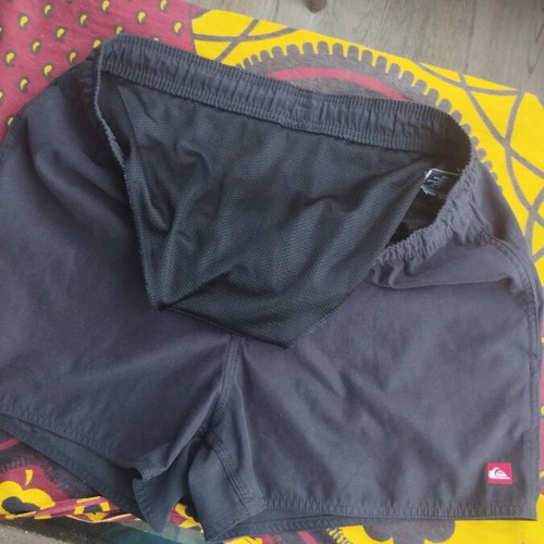 Quiksilver swim shorts size S black like new