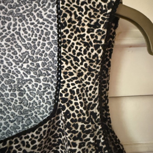 Stradivarius animal print cropped top like new, size L