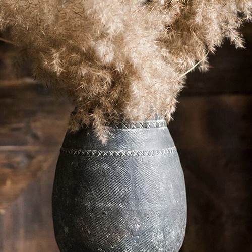 Ceramic vase used with geometric lattice design, gray-white