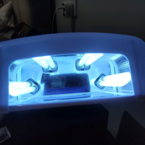 UV curing lamp like new with 4 bulbs