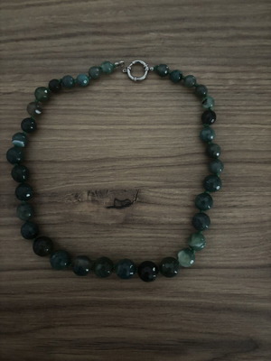 Handmade necklace with green agate stones like new