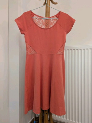 Aniston midi dress coral with lace, like new, size M