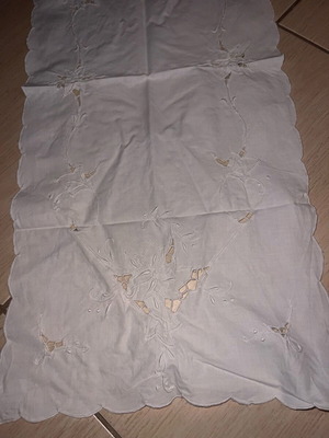 Embroidered cotton white vintage napkin like new