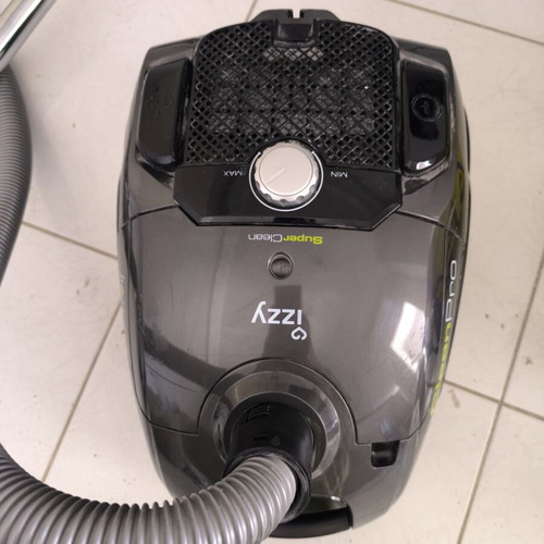 Izzy CleanPro IZ-4101 vacuum cleaner like new, 800W, HEPA13 filter