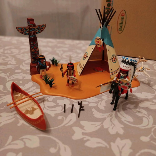 Playmobil Indians Western Set Code 4012 Like New