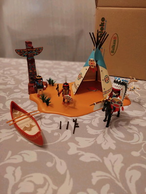 Playmobil Indians Western Set Code 4012 Like New