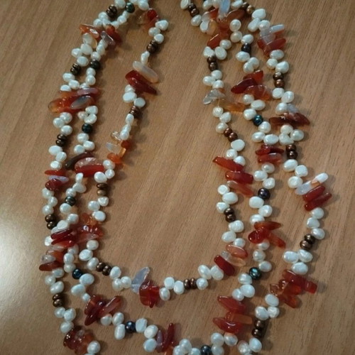 Triple necklace like new with pearls, hematite and amber chips
