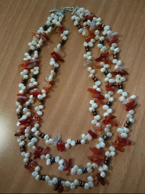 Triple necklace like new with pearls, hematite and amber chips