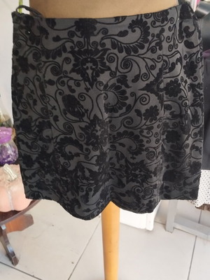 Acrobat mini skirt like new, size XS