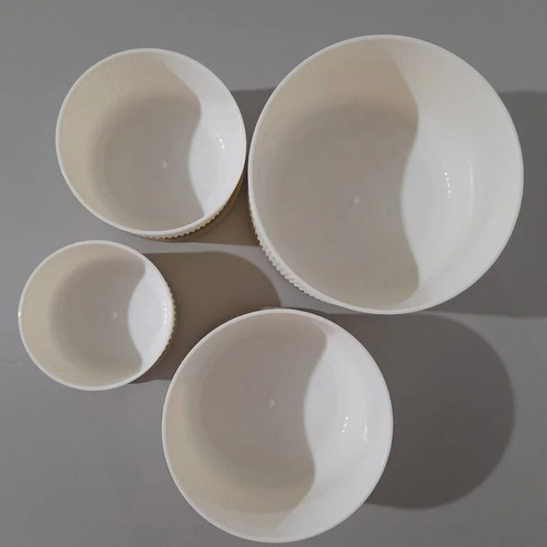 Linear Comfort set of 4 containers new, for storage and serving