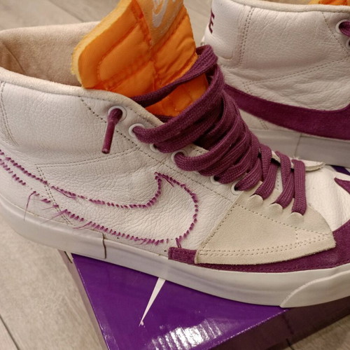 Nike SB Zoom Blazer Mid Edge Sneakers like new, white and purple