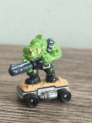 Skateboard Mania Skater Figure used, Kenner Savage Mondo Blitzers