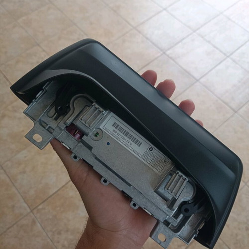 BMW Series 1 F20 screen like new, genuine