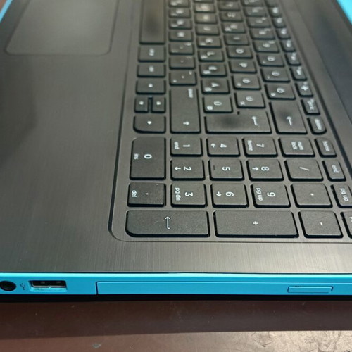 HP Pavilion 15.6" Turquoise Summer Edition laptop σαν καινούργιο, AMD A4, SSD, 8GB RAM