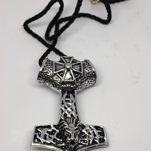 Mjolnir Thor's Hammer Pendant with Scandinavian Motifs and Lion, like new