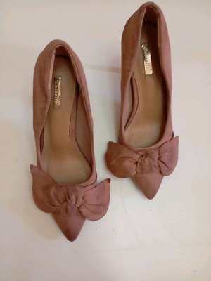 Beige pumps used size 40