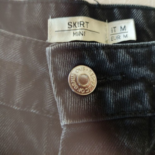 Women's black blue denim mini skirt, size M