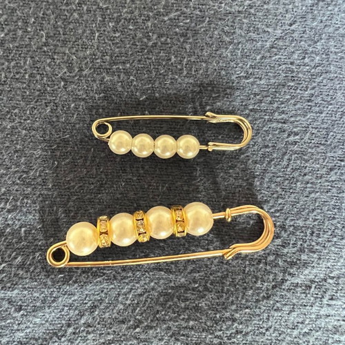 Pearl Brooch with Fake Pearls New