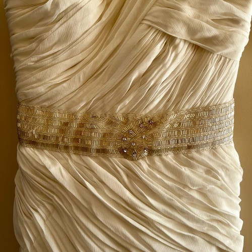 Pronovias wedding dress like new, off-white, size M