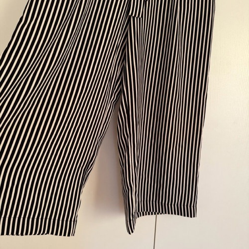 Striped pants Zara like new, size M, black and white