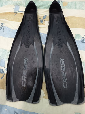 Cressi Reaction Pro diving fins used, size 8-9 or 42-43