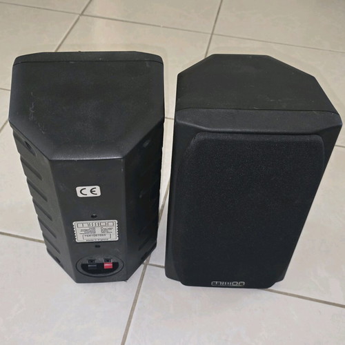 Mission M73 bookshelf speakers like new