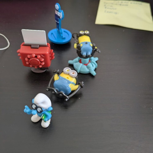 Kinder figures funko pop type like new