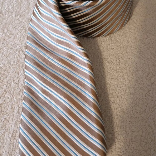 Chaps men's tie new, beige with blue and white stripes