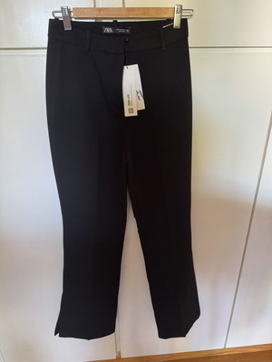 Zara black fabric women's pants new, slight flare with belt loops