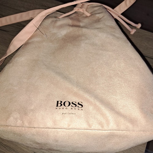 Hugo Boss shoulder bag like new, dusty rose color