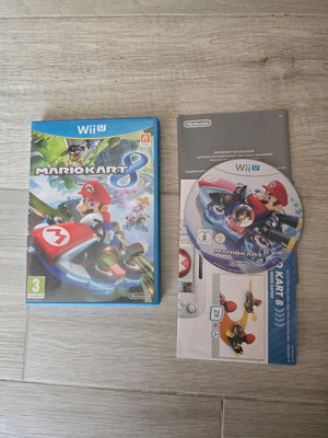 Mario Kart 8 Wii U like new, complete set
