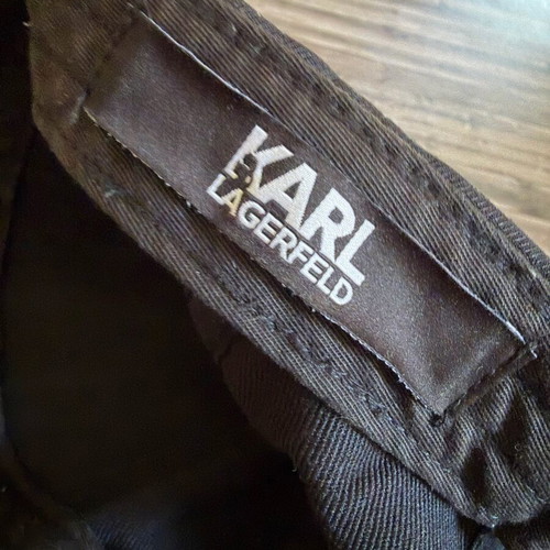 Karl Lagerfeld hat black like new, one size unisex