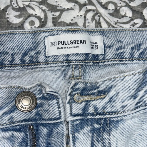 Pull & Bear light blue straight mom fit jeans used, size EUR 44
