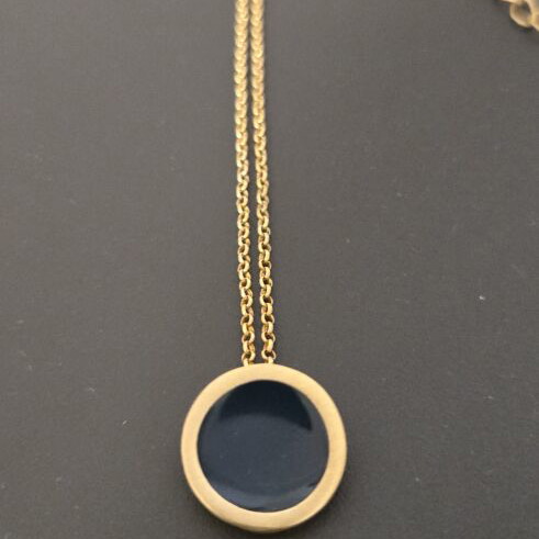 Long necklace with green charm like new