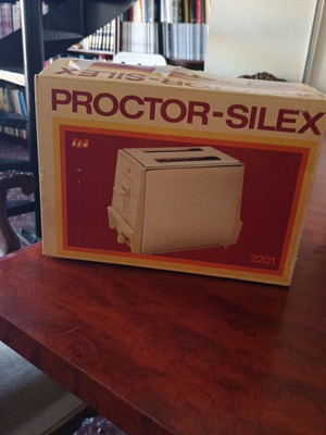 Proctor-Silex toaster used, excellent condition