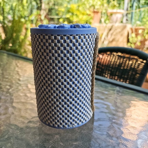 DIY Metal Vase with Daisy Bouquet like new